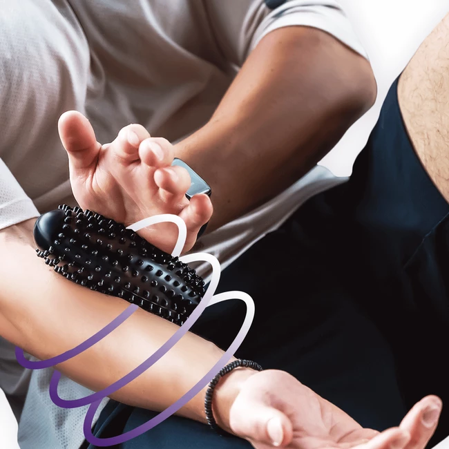 DrFit Wałek do masażu z wypustkami 16 cm czarny